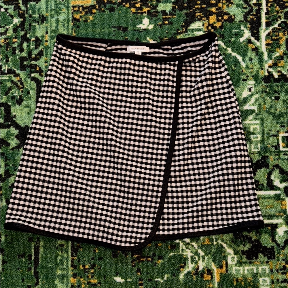Max Studio Black and White Skirt